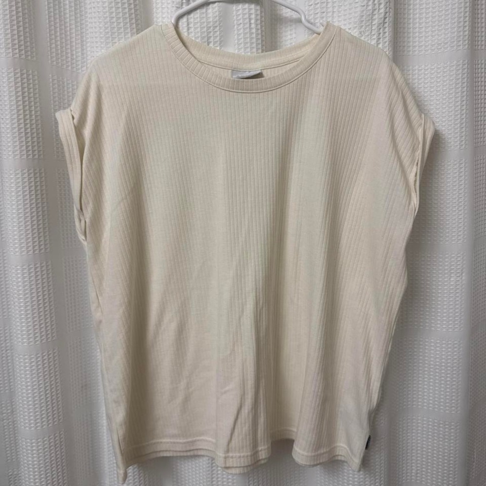 Columbia short sleeve shirt